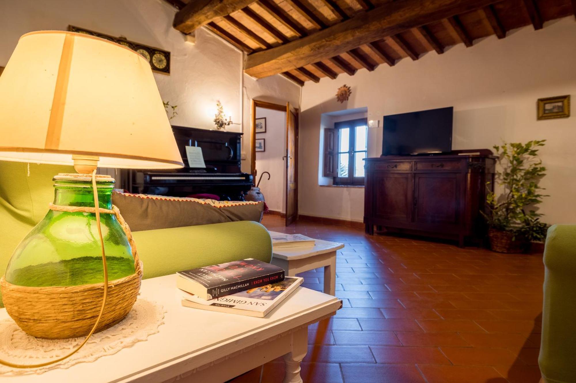 Spacious Estate In * San Gimignano